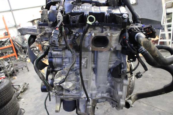 MOTEUR CITROEN / PEUGEOT 1.2VTI CODE HM05 10XVA7 - Vue 2
